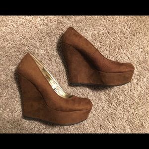 Women's Suede platform Heels by Mossimo